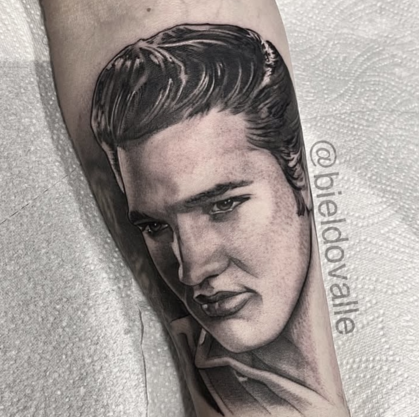 Realism Biel Tattoo